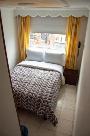  La Gran Fortaleza B&B  Богота